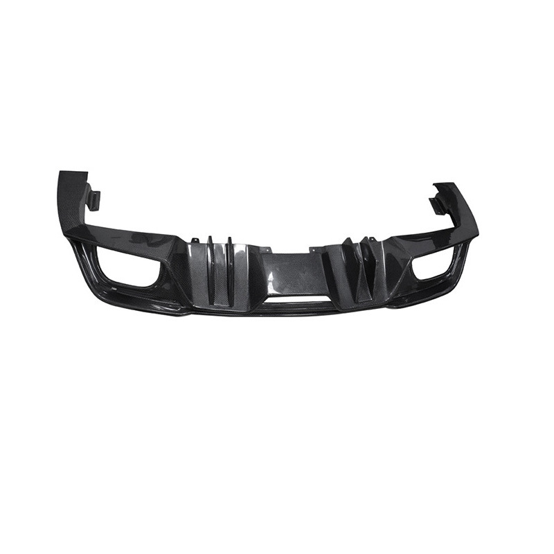Tylna listwa z włókna węgloweg – Car Accessories Lipa recenzja i cena